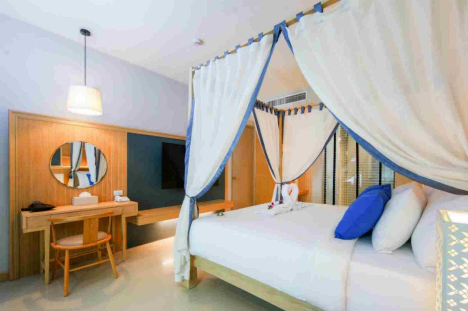 Craft Resort & Villas, Phuket Town Exterior photo Deluxe room