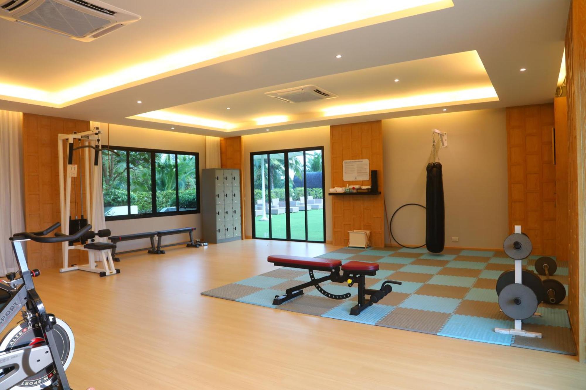 Craft Resort & Villas, Phuket Town Exterior photo A gym at a condominium in Thailand