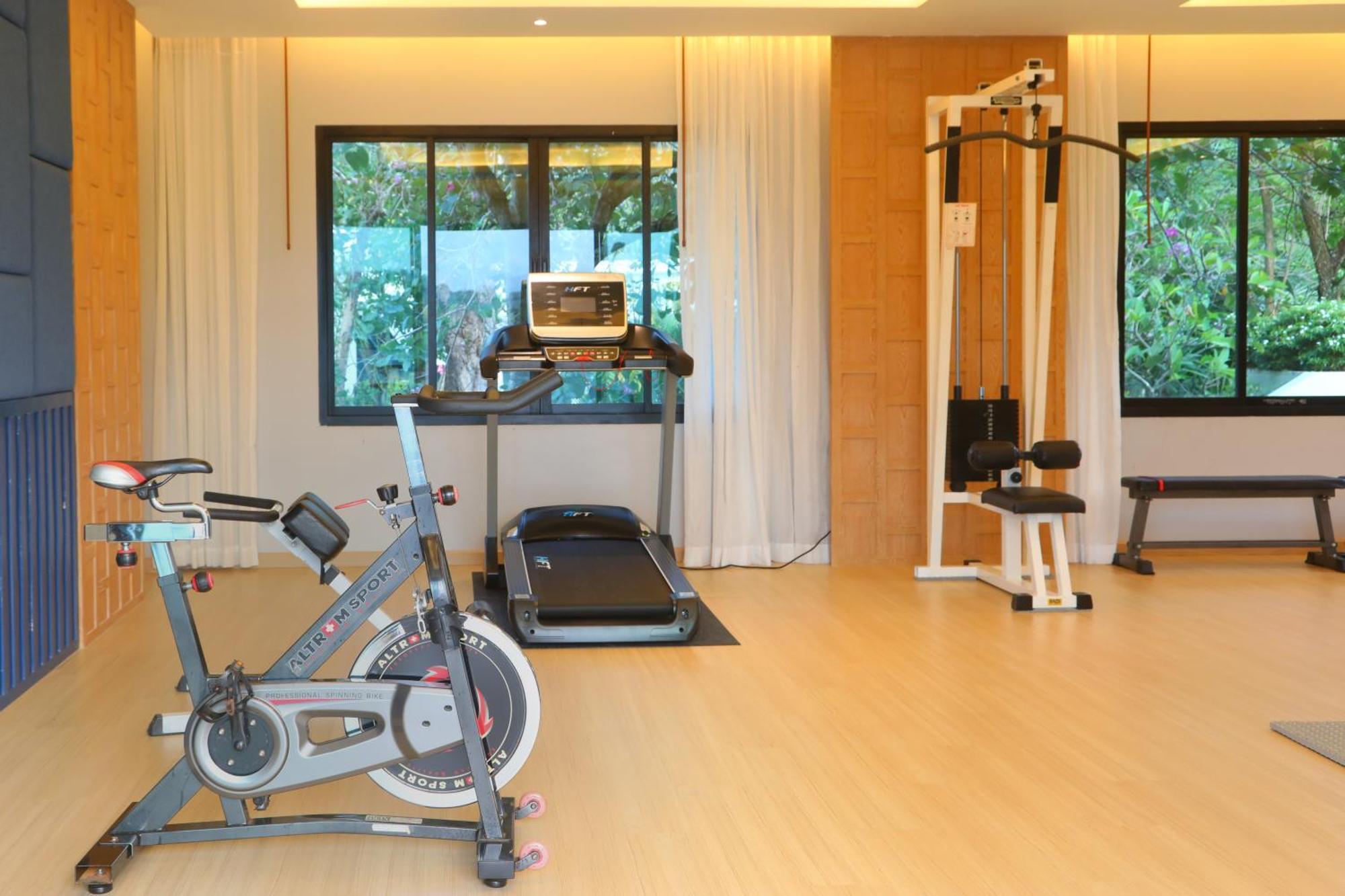 Craft Resort & Villas, Phuket Town Exterior photo A home gym